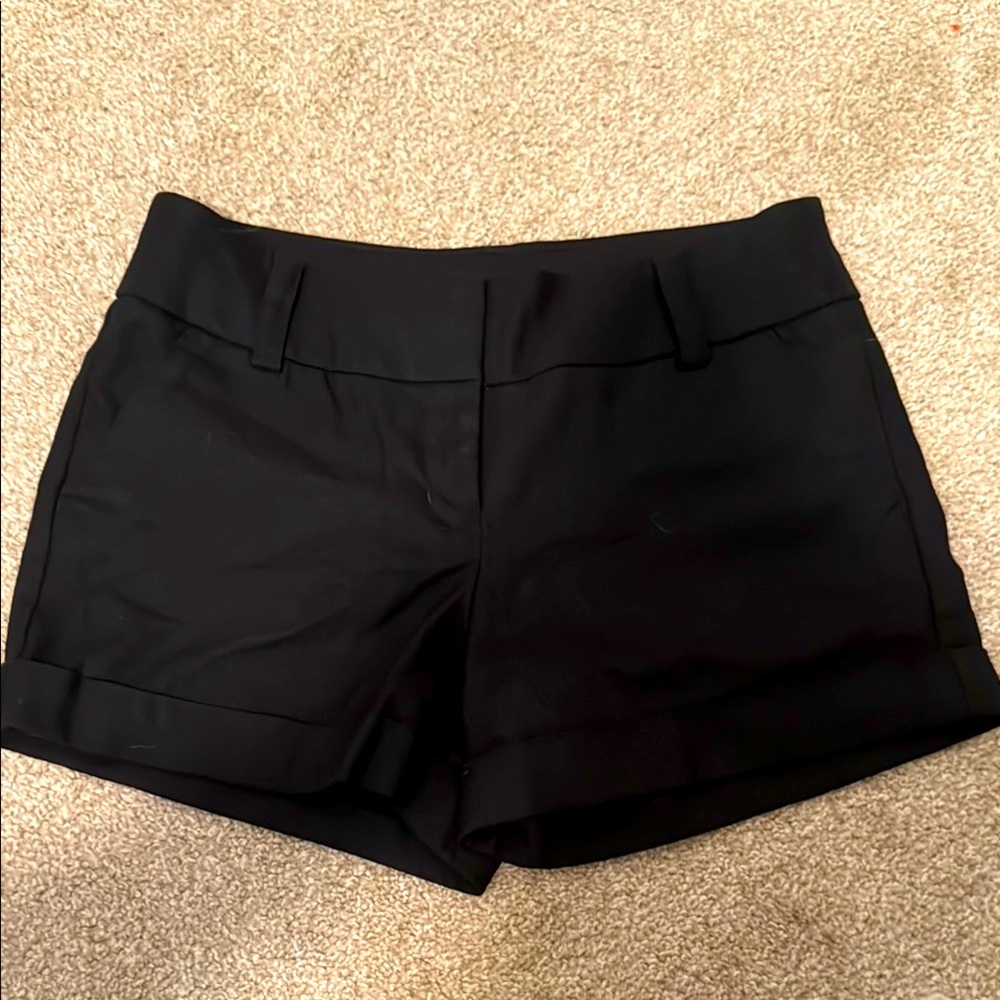Express size 6 black Chico shorts